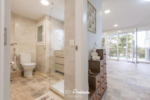 Kylpyhuone majoituspaikassa Apartamento Salou Vistas Mar - Piscina