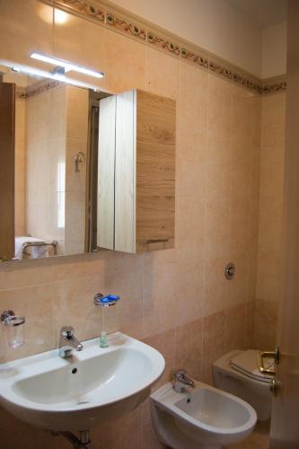 Bilik mandi di Hotel D'Atri