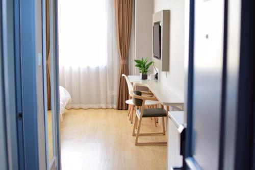 Golden Phoenix Hotel Shunyi Updated 21 Prices