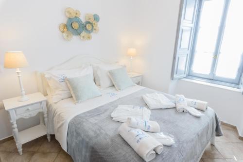 Hydra’s Pearl – Blue Pearl, Luxury Mansion, No steps, 120m from the port