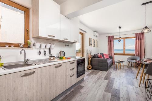Dapur atau dapur kecil di Fara apartment