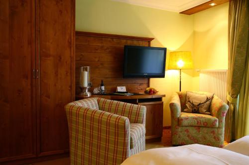 Hotel Bergruhにあるテレビまたはエンターテインメントセンター