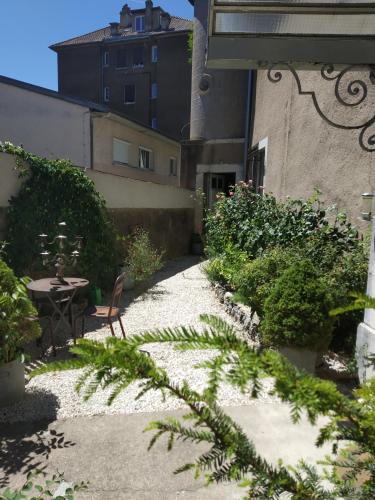 Κήπος έξω από το L'adresse à Besançon