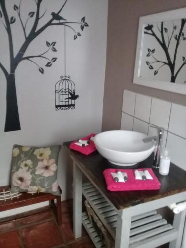Posezení v ubytování Carmel Villa B&B or Self-Catering