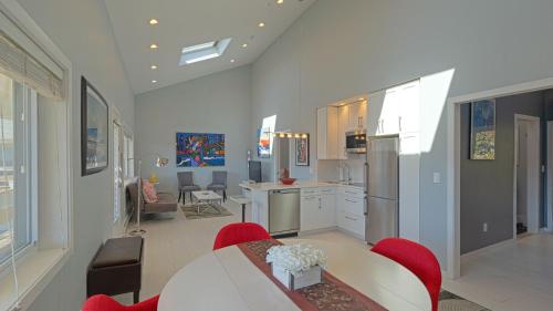 Dapur atau dapur kecil di The Ocean Dunes at Amagansett