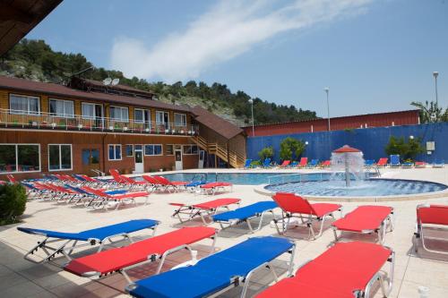 La alberca dentro o cerca de Buna Park Hotel