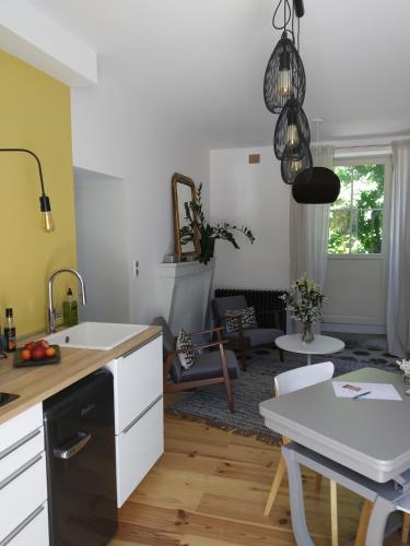 Η κουζίνα ή μικρή κουζίνα στο L'adresse à Besançon