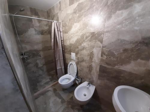 Un baño de HOTEL VILA TWIX
