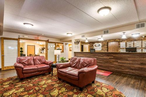 Χώρος καθιστικού στο Econo Lodge Mayo Clinic Area