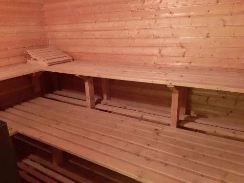 a wooden shelf in a sauna at Landhaus Schlossberg in Medebach