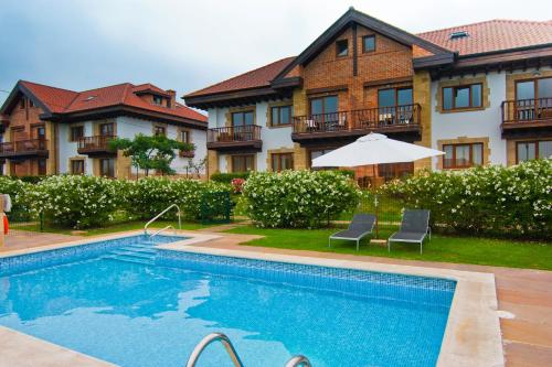 Gallery image of Apartamentos Ciudad de Petra in Santillana del Mar