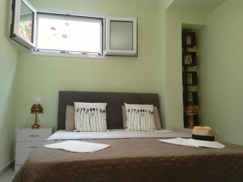 Gallery image of Trizinia View Garden in Galatas