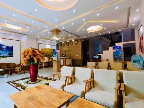 Posezení v ubytování Hoàng Gia Hotel Côn Đảo