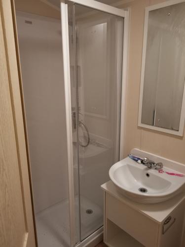 Ένα μπάνιο στο Caledonian Caravan