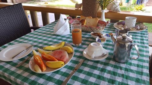 Đồ ăn tại/gần nhà khách