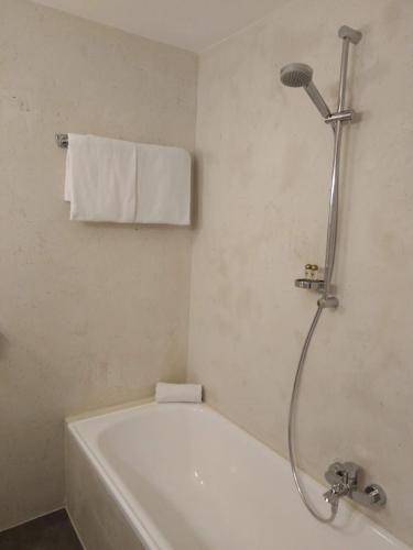 Gallery image of Hotel Garni Bernhard am See in Walchsee