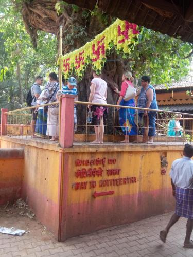 Clientes alojados en Gokarna RSN STAY in Top Floor for the Young & Energetic people of the Universe