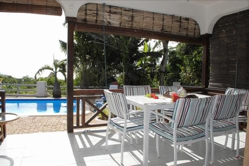 La alberca dentro o cerca de Kokogrove Chalets
