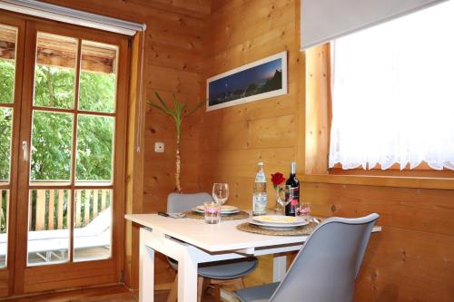 Μια τηλεόραση ή/και κέντρο ψυχαγωγίας στο Studio im Blockhaus am Chiemsee