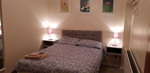 Una cama o camas en una habitación de Grant Rooms