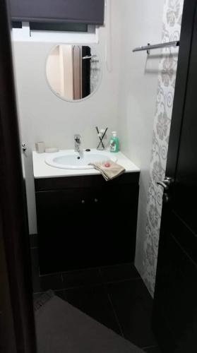 Ванная комната в Kate's & Kallia's House