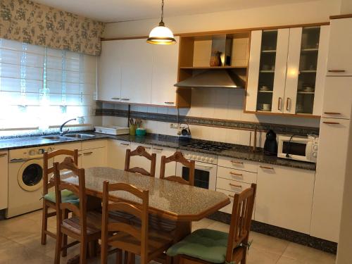 Cuina o zona de cuina de Piso O cruceiro 2