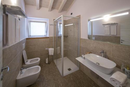 Ett badrum på Agriturismo Casarai