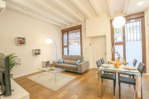T&L TRIANA LOFT - Feel at home