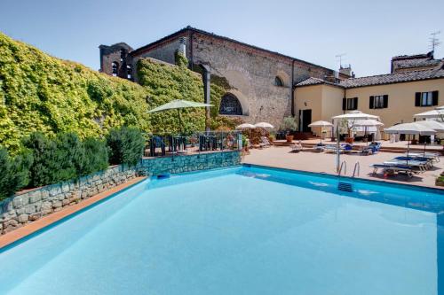 Bazén v ubytování Hotel San Lino nebo v jeho okolí