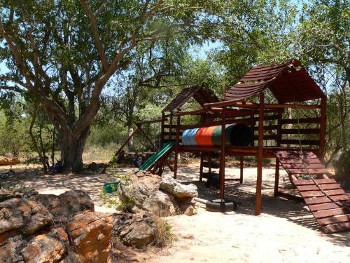 Kawasan permainan kanak-kanak di Izintaba Private Game Reserve Waterberg