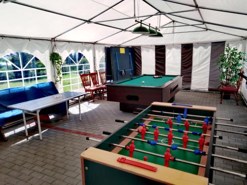 Biliardový stôl v ubytovaní Centrum Wypoczynkowe COMPLEX