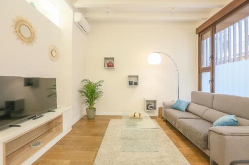 T&L TRIANA LOFT - Feel at home