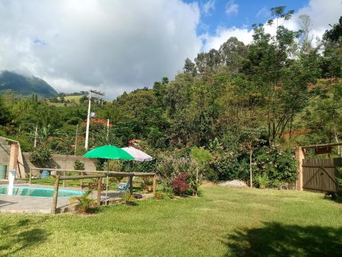 Landskap semula jadi dekat dengan lodge