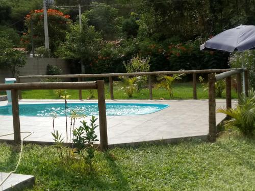 Kolam renang di atau dekat dengan Chalé 4 Estações