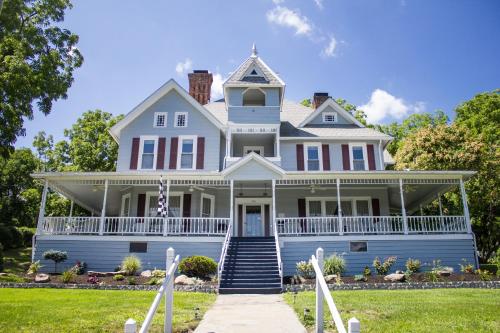 Hudson Manor Bed & Breakfast – Photos 2