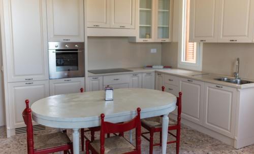 Køkken eller tekøkken på Villa Incina - Sea House