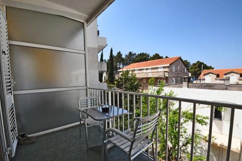 Apartments Vila Andjaにあるバルコニーまたはテラス