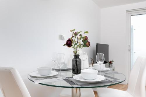 Foto dalla galleria di Skyvillion - COZY APARTMENTS in Enfield Town With Free Parking & Wifi a Enfield