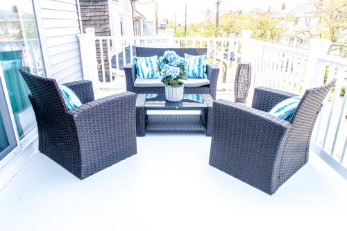 Μπαλκόνι ή βεράντα στο Lux 3 Bd - Perfect & Parking & Massive Patio