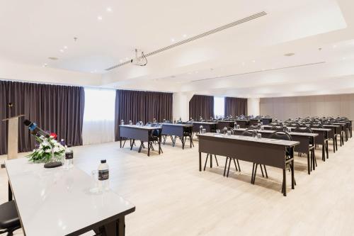 Kawasan bisnes dan/atau bilik persidangan di Thomson Hotel Huamark