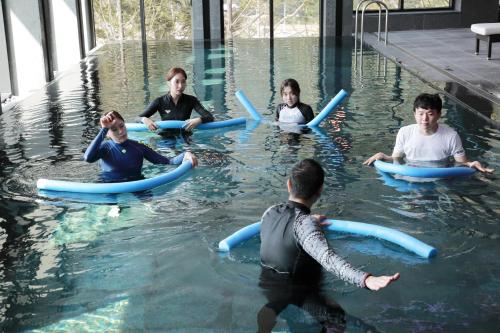 Επισκέπτες που μένουν στο PARK ROCHE Resort & Wellness