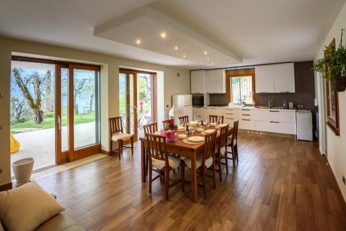 トッリ・デル・ベーナコにあるMaison Balù Apartmentsのギャラリーの写真