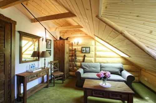 Ruang duduk di Ułańska Zagroda