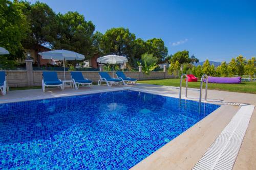Πισίνα στο ή κοντά στο Villa Calıs 2