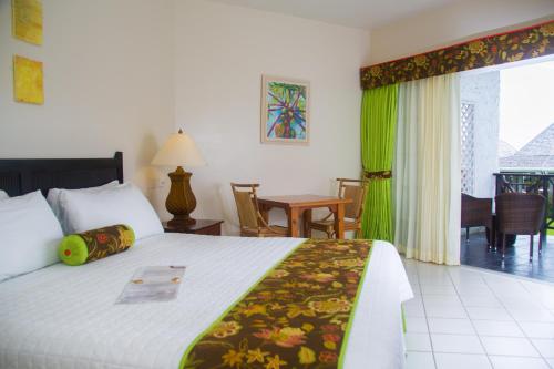 Gallery image of Coyaba Beach Resort in Saint Georgeʼs