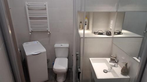Bilik mandi di Kita's apartment