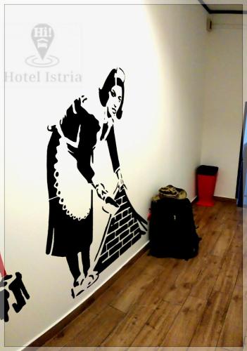 Ein Zertifikat, Auszeichnung, Logo oder anderes Dokument, das in der Unterkunft Hotel Istria ausgestellt ist