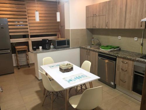 Dapur atau dapur kecil di Apartment Jardin Carthage