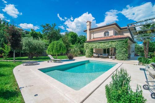 Studio Apartment in Villa Arta