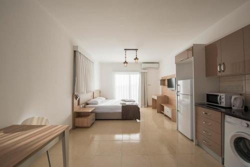 Gallery image of Deniz Airport Suites in North Nicosia